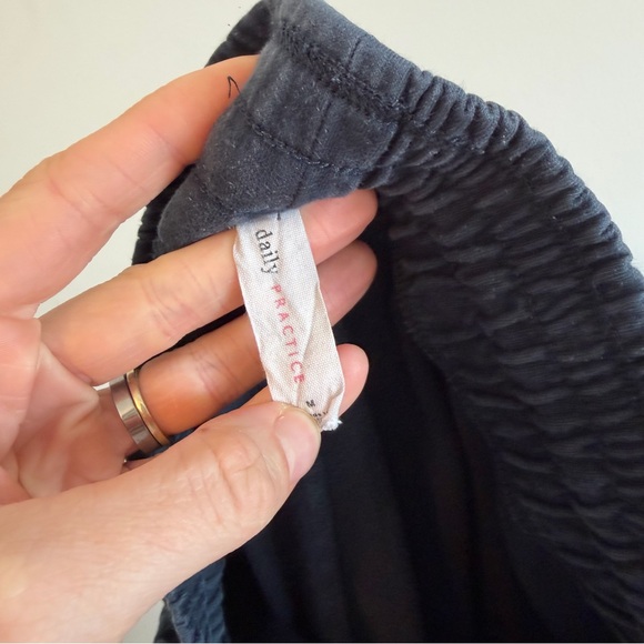 ANTHROPOLOGIE daily practice wide leg snap track pants - Picture 6 of 6